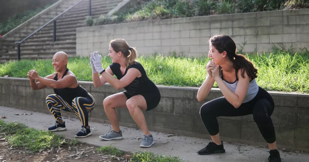 10-minute workout at home 3 Squats