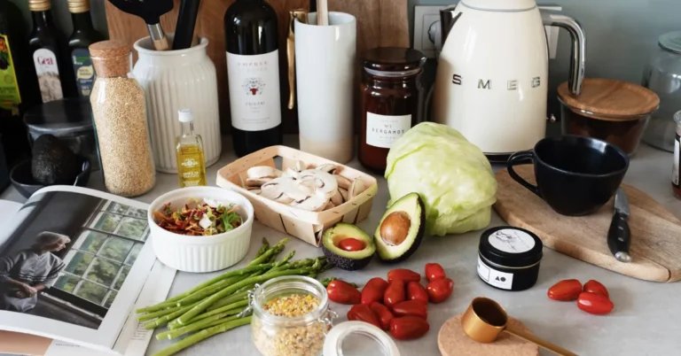 Healthy Salad Recipes for Weight Loss: 15 Nutritious